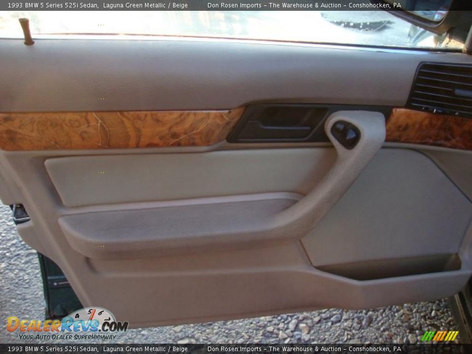1993 BMW 5 Series 525i Sedan Laguna Green Metallic / Beige Photo #15