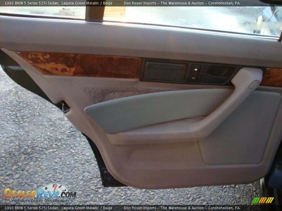1993 BMW 5 Series 525i Sedan Laguna Green Metallic / Beige Photo #29