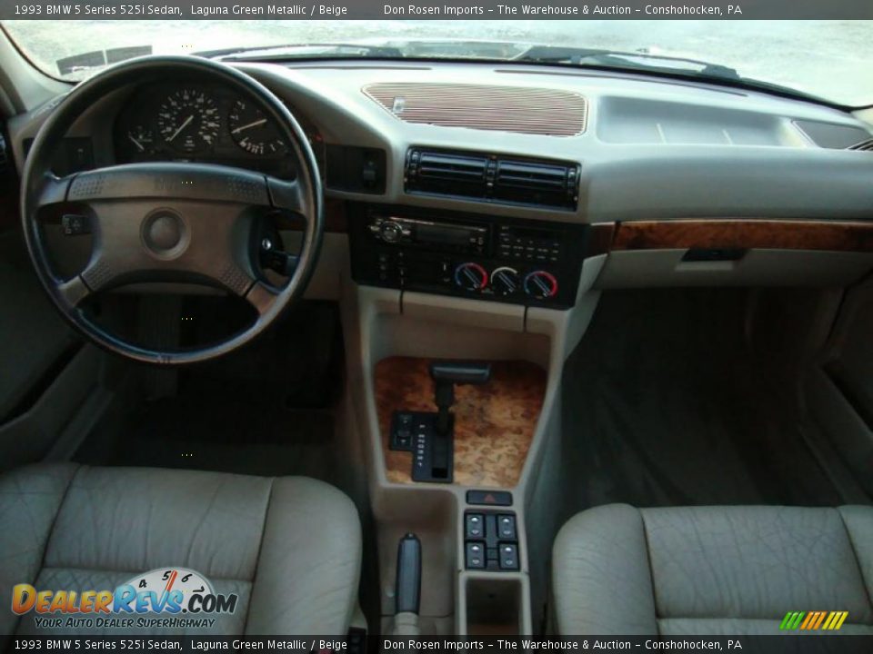 1993 BMW 5 Series 525i Sedan Laguna Green Metallic / Beige Photo #31