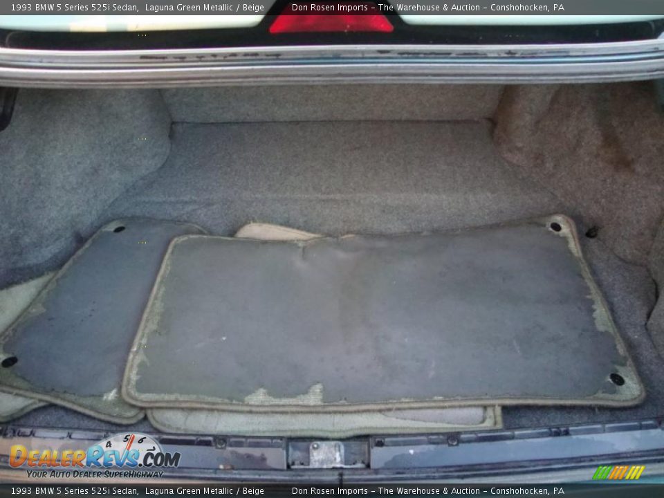 1993 BMW 5 Series 525i Sedan Trunk Photo #33