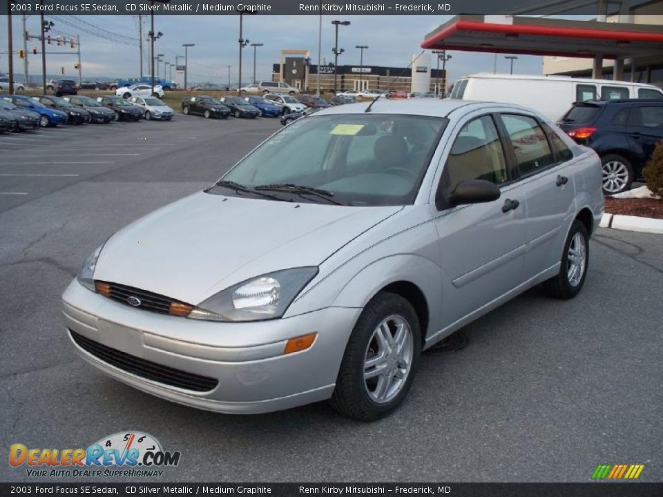 Front 3/4 View of 2003 Ford Focus SE Sedan Photo #1