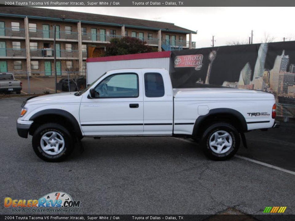 2004 Toyota Tacoma V6 PreRunner Xtracab Super White / Oak Photo #2
