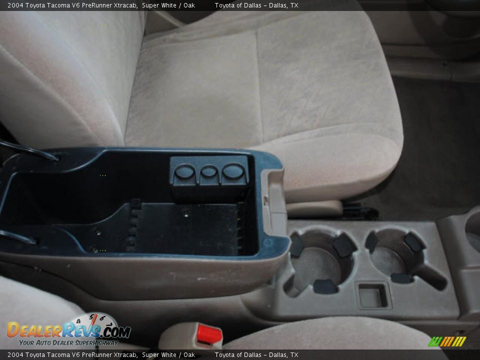2004 Toyota Tacoma V6 PreRunner Xtracab Super White / Oak Photo #18