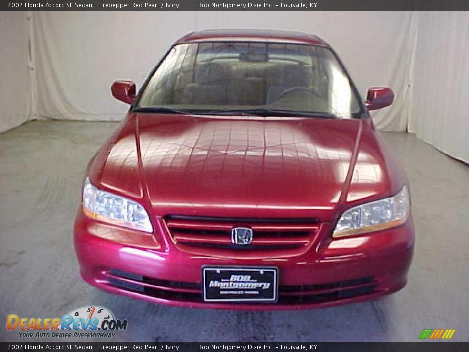 2002 Honda Accord SE Sedan Firepepper Red Pearl / Ivory Photo #2