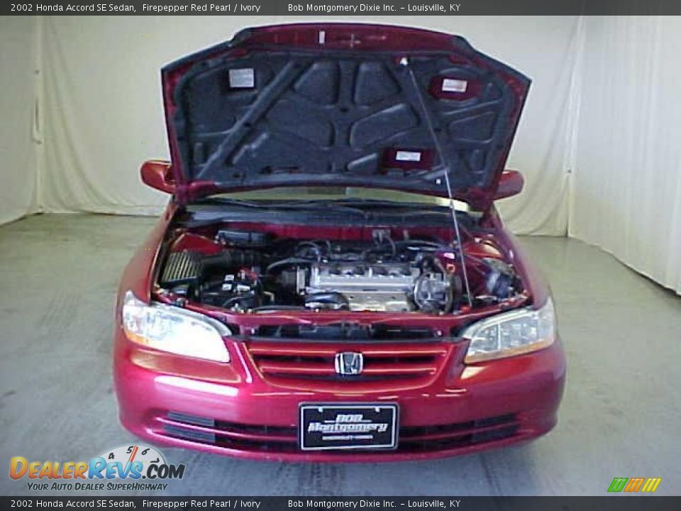 2002 Honda Accord SE Sedan Firepepper Red Pearl / Ivory Photo #4