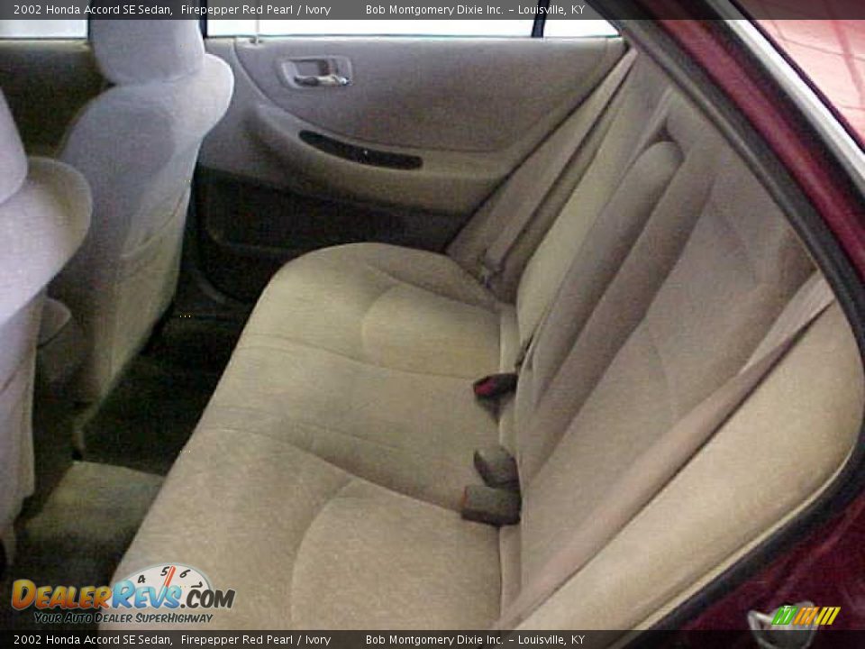 2002 Honda Accord SE Sedan Firepepper Red Pearl / Ivory Photo #12