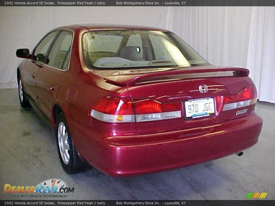 2002 Honda Accord SE Sedan Firepepper Red Pearl / Ivory Photo #14