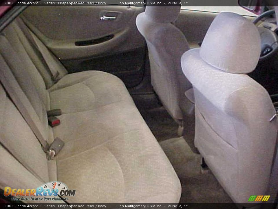 2002 Honda Accord SE Sedan Firepepper Red Pearl / Ivory Photo #21