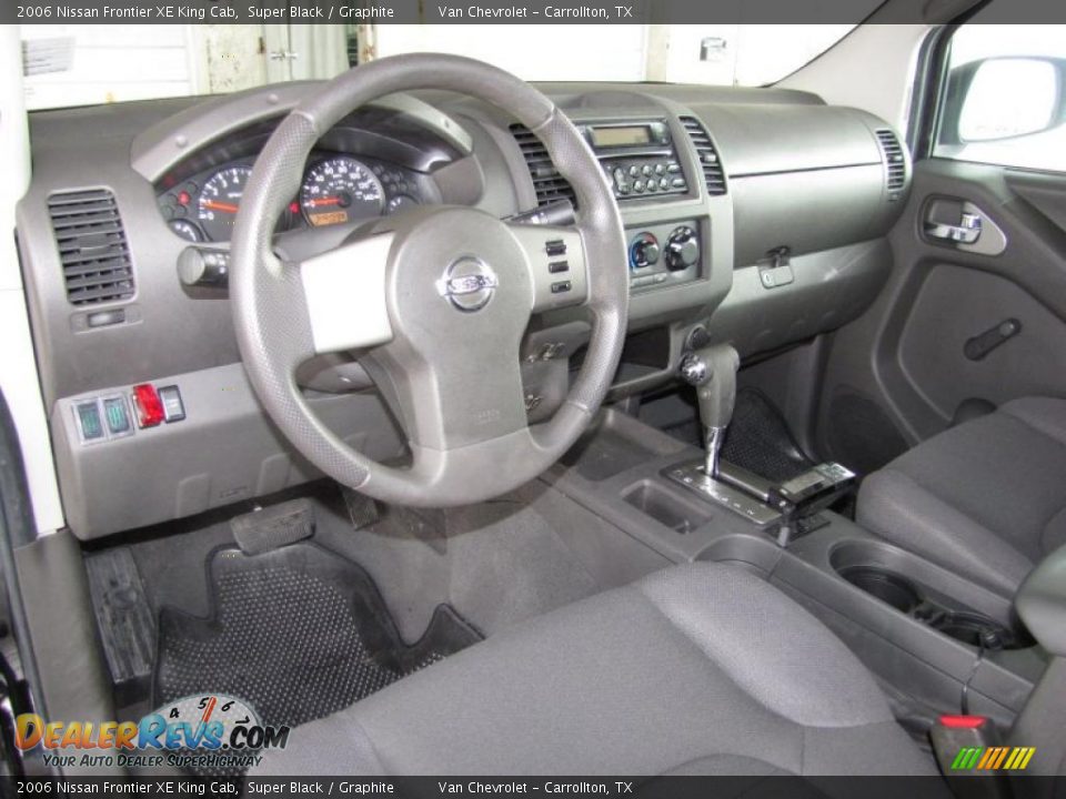 Graphite Interior - 2006 Nissan Frontier XE King Cab Photo #12