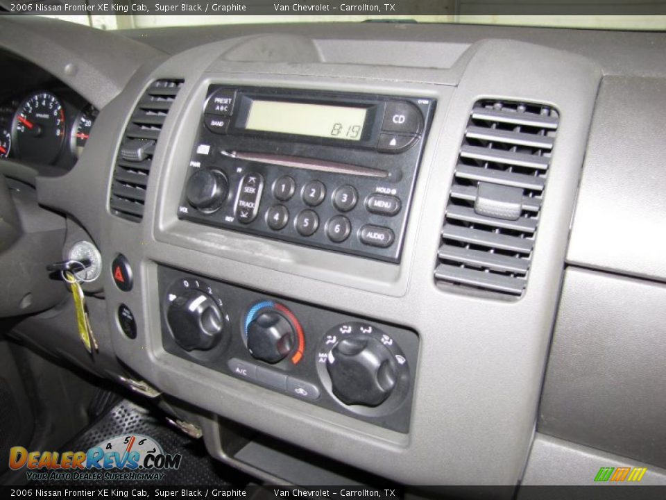 2006 Nissan Frontier XE King Cab Super Black / Graphite Photo #14