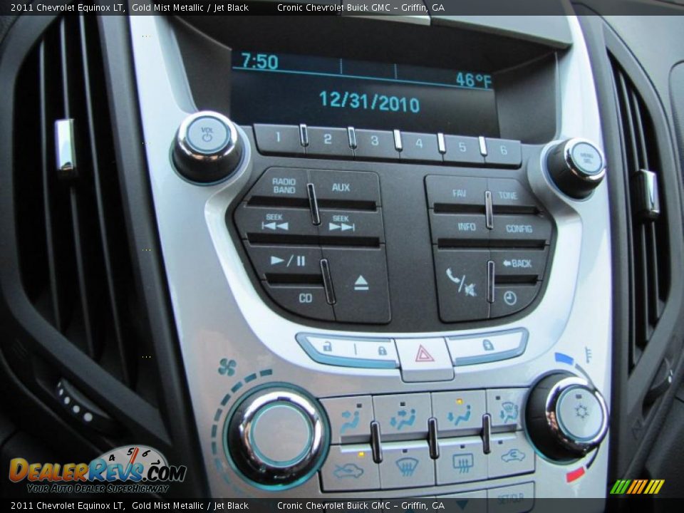 Controls of 2011 Chevrolet Equinox LT Photo #16