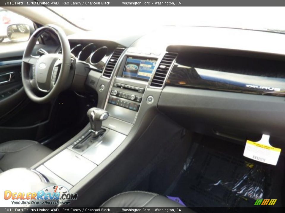 Dashboard of 2011 Ford Taurus Limited AWD Photo #15