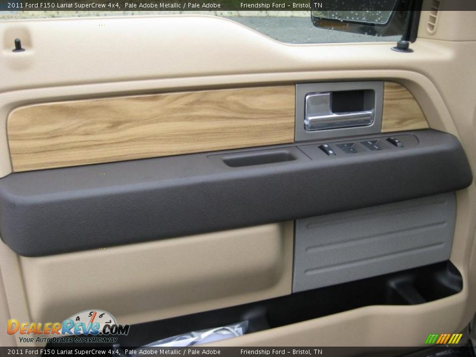 Door Panel of 2011 Ford F150 Lariat SuperCrew 4x4 Photo #16