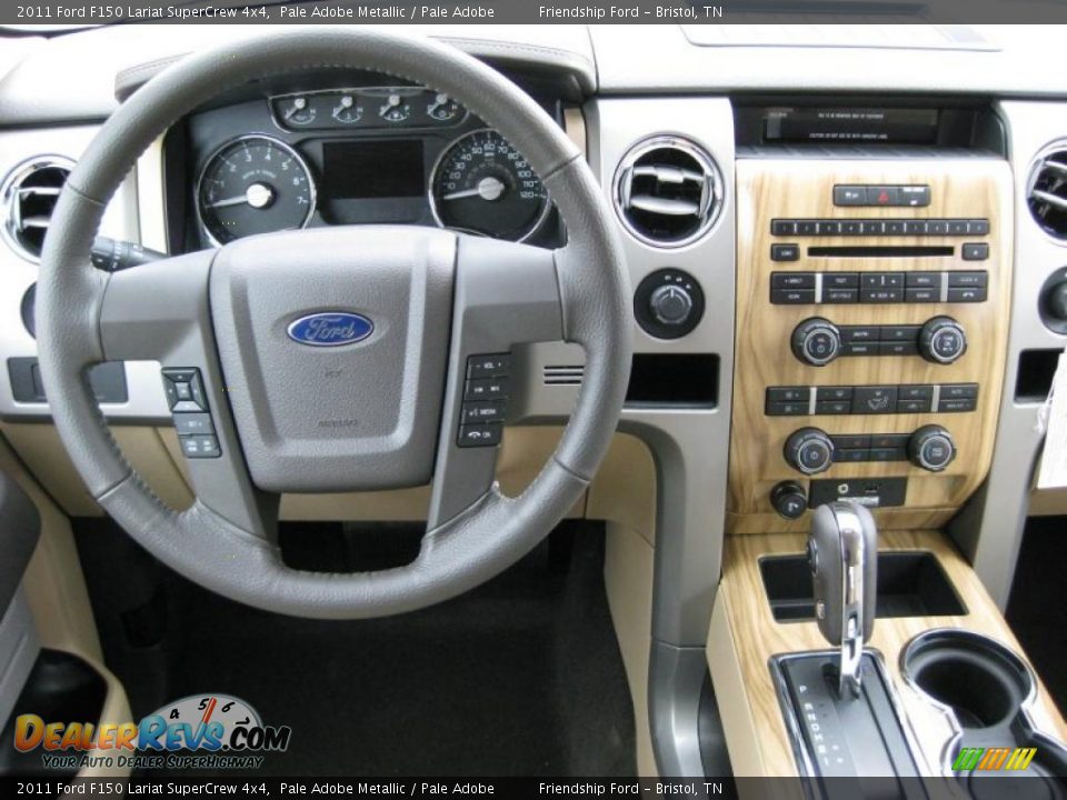 Dashboard of 2011 Ford F150 Lariat SuperCrew 4x4 Photo #26