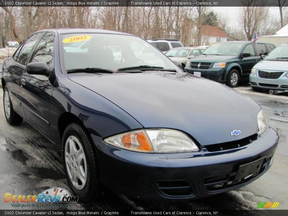 2002 Chevrolet Cavalier LS Sedan Indigo Blue Metallic / Graphite Photo #17