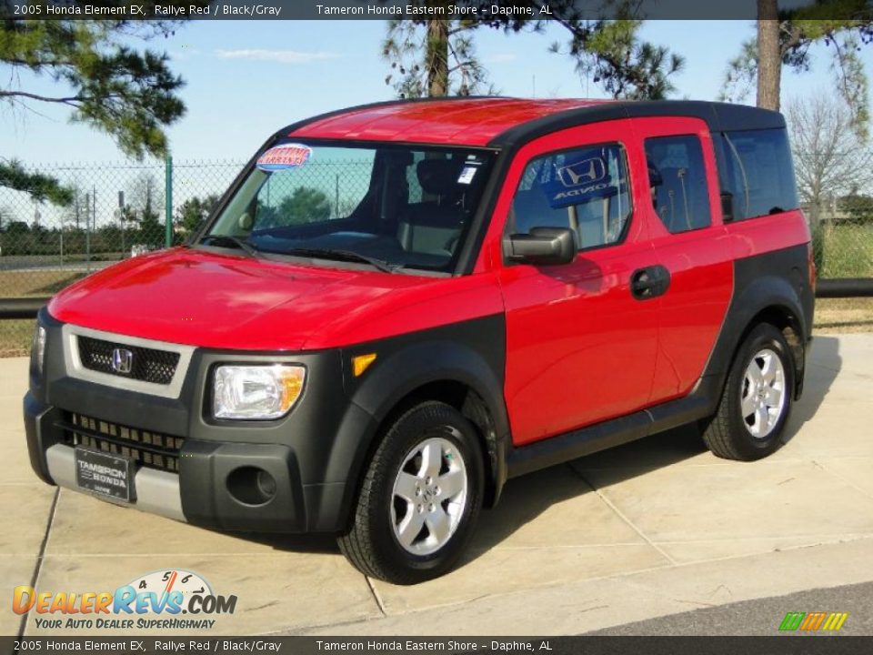 Front 3/4 View of 2005 Honda Element EX Photo #1