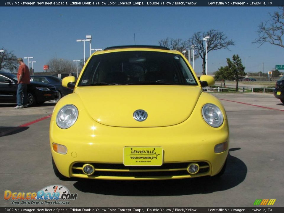 2002 Volkswagen New Beetle Special Edition Double Yellow Color Concept Coupe Double Yellow / Black/Yellow Photo #8