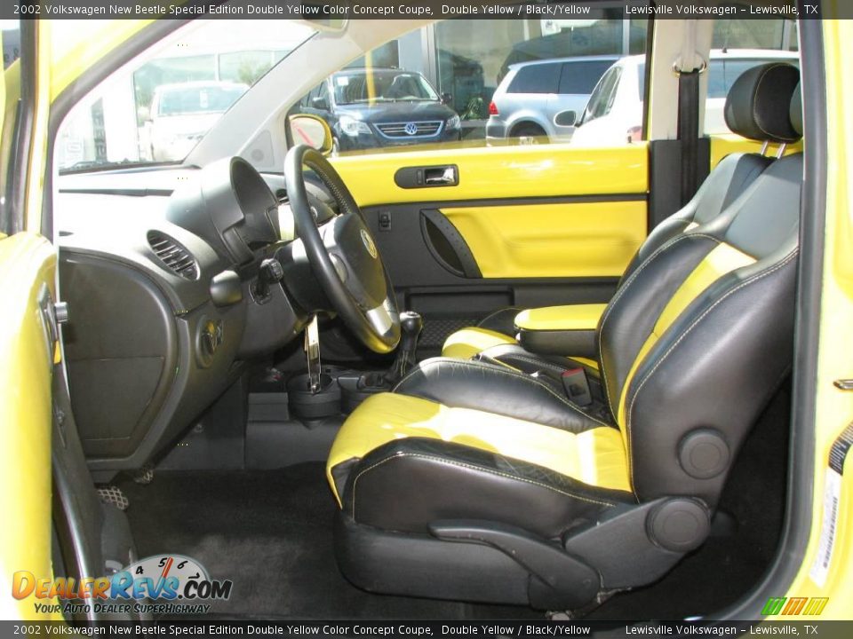 2002 Volkswagen New Beetle Special Edition Double Yellow Color Concept Coupe Double Yellow / Black/Yellow Photo #9