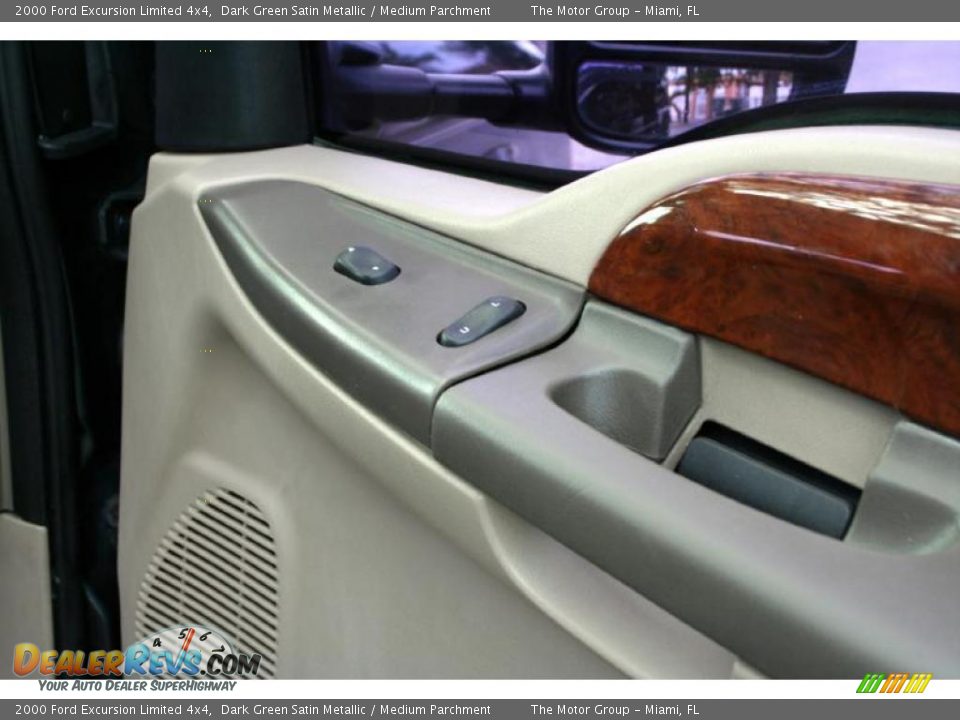 2000 Ford Excursion Limited 4x4 Dark Green Satin Metallic / Medium Parchment Photo #36