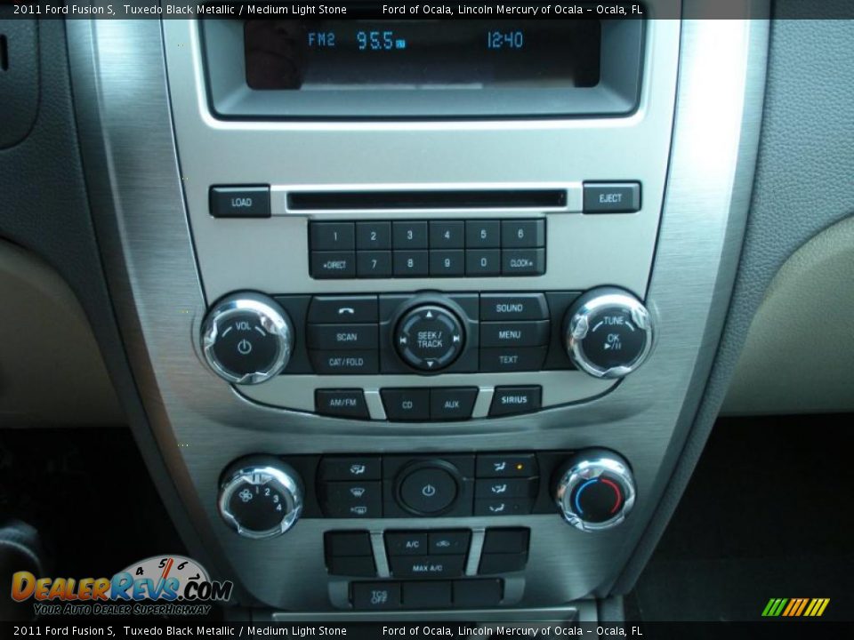 Controls of 2011 Ford Fusion S Photo #9