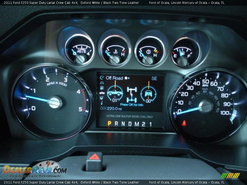 2011 Ford F250 Super Duty Lariat Crew Cab 4x4 Oxford White / Black Two Tone Leather Photo #9