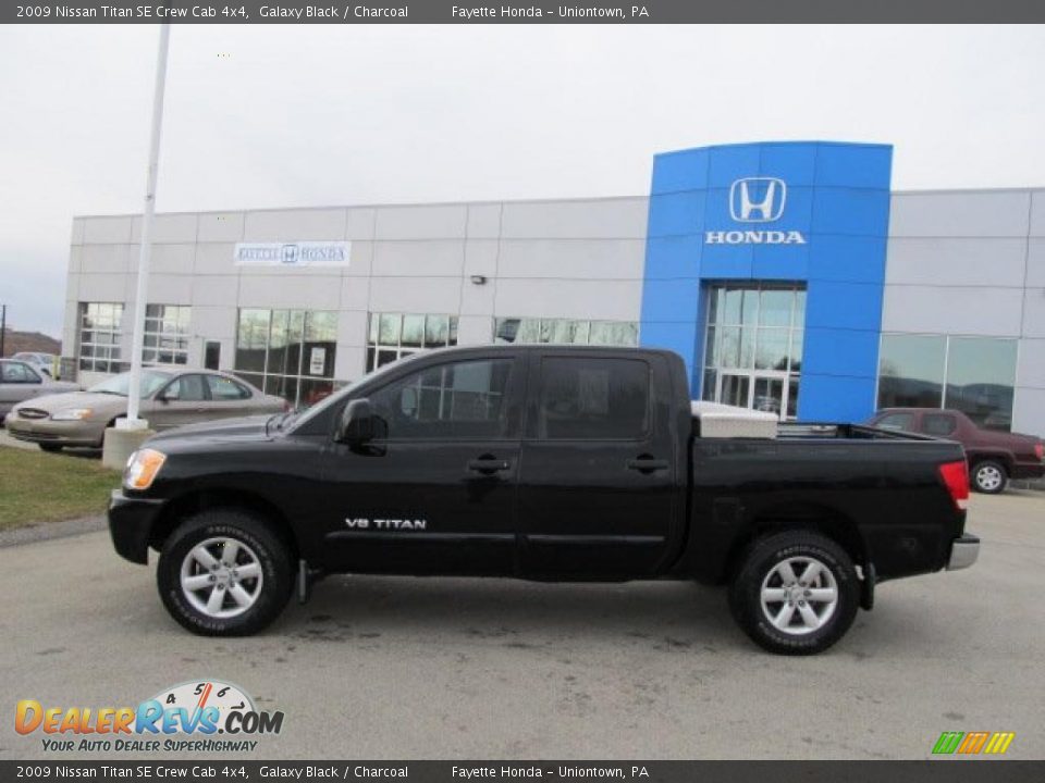 2009 Nissan Titan SE Crew Cab 4x4 Galaxy Black / Charcoal Photo #2