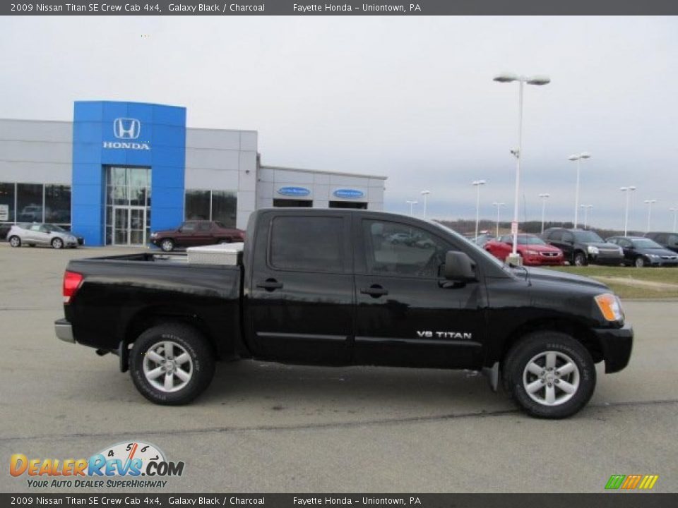 2009 Nissan Titan SE Crew Cab 4x4 Galaxy Black / Charcoal Photo #13