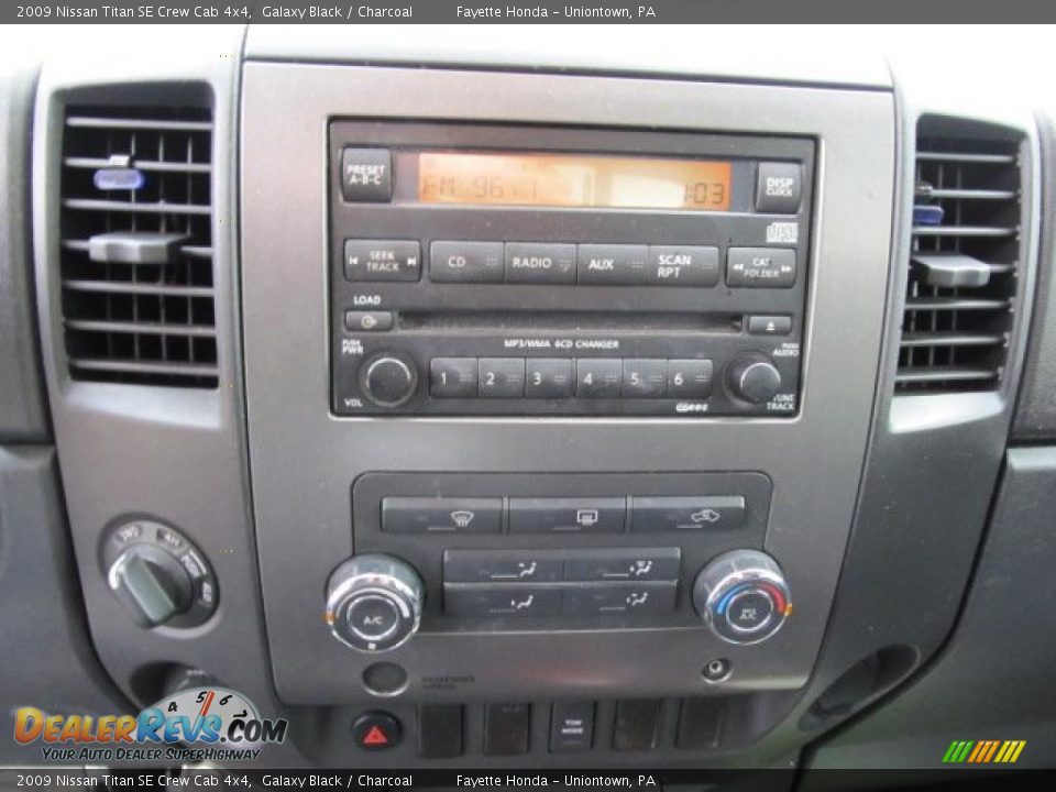 2009 Nissan Titan SE Crew Cab 4x4 Galaxy Black / Charcoal Photo #17