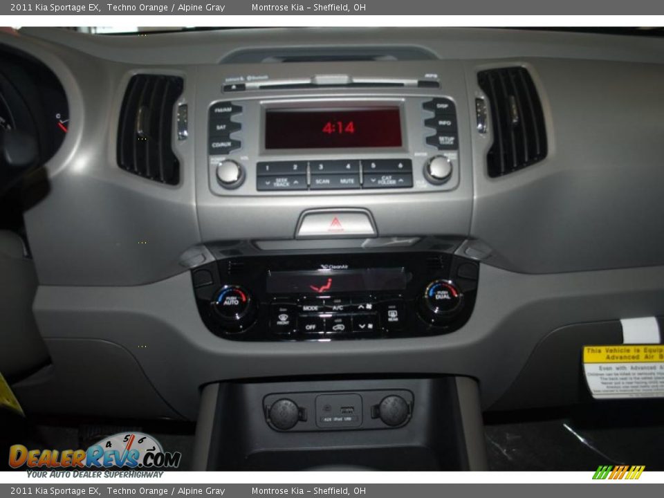 Controls of 2011 Kia Sportage EX Photo #32