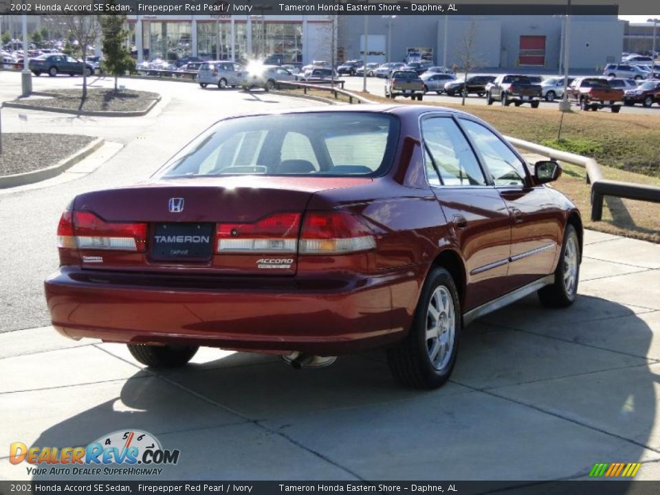 2002 Honda Accord SE Sedan Firepepper Red Pearl / Ivory Photo #5