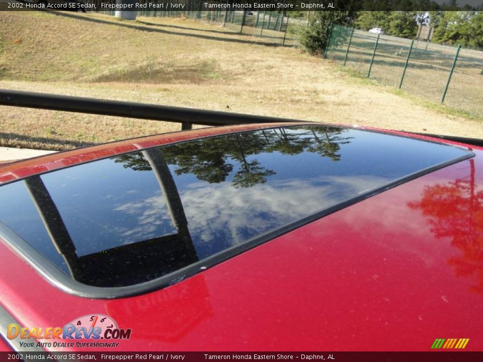 Sunroof of 2002 Honda Accord SE Sedan Photo #11