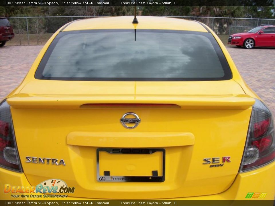 2007 Nissan Sentra SE-R Spec V Solar Yellow / SE-R Charcoal Photo #11