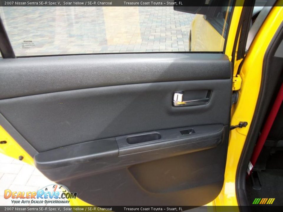 Door Panel of 2007 Nissan Sentra SE-R Spec V Photo #13