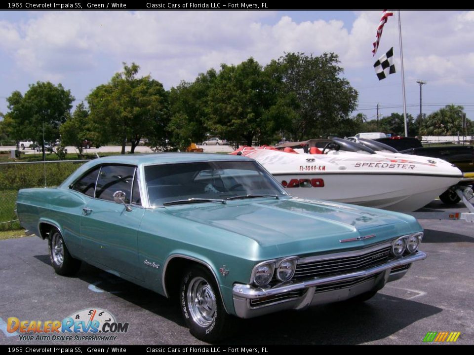 1965 Chevrolet Impala SS Green / White Photo #2