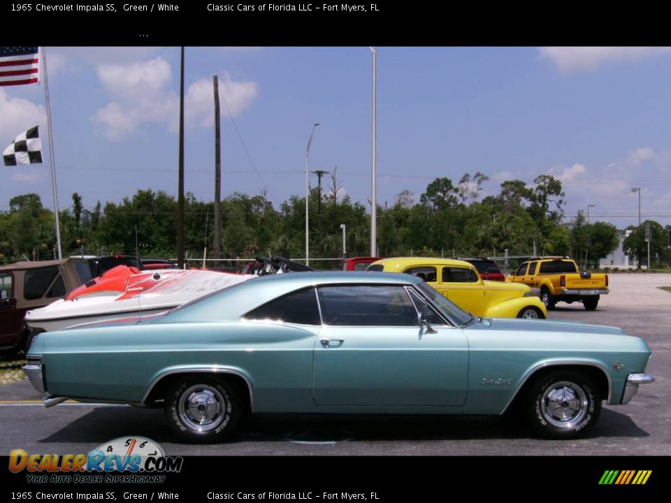 1965 Chevrolet Impala SS Green / White Photo #4