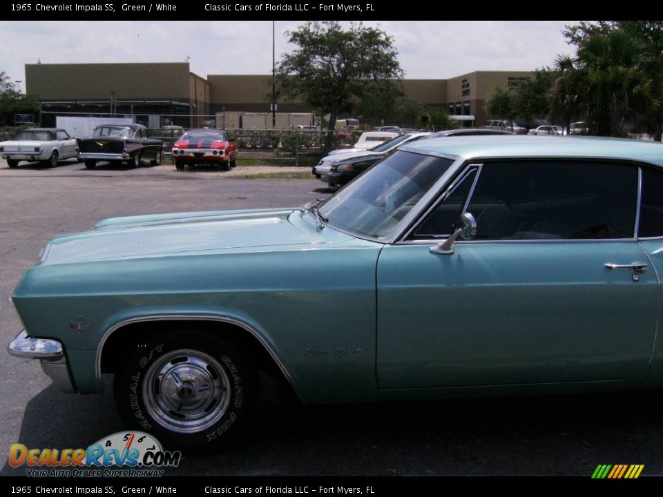 1965 Chevrolet Impala SS Green / White Photo #16