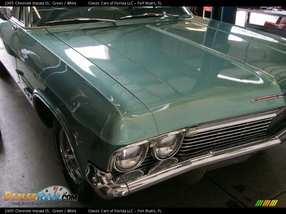 1965 Chevrolet Impala SS Green / White Photo #22