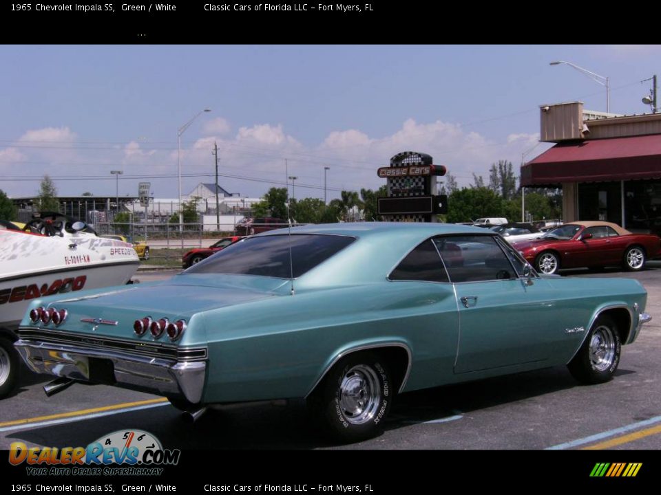 1965 Chevrolet Impala SS Green / White Photo #36