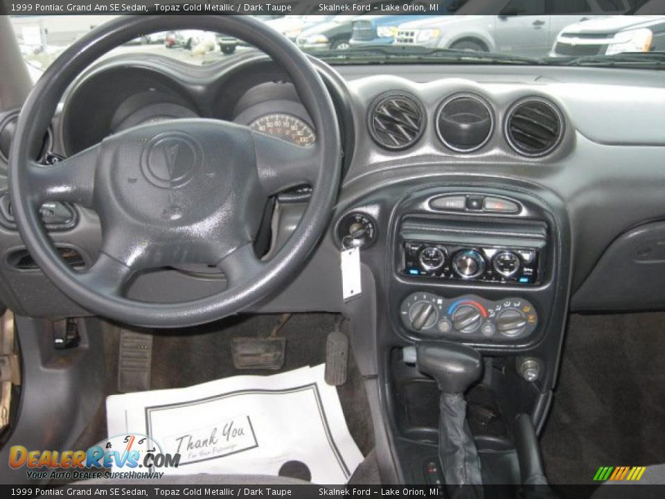 1999 Pontiac Grand Am SE Sedan Topaz Gold Metallic / Dark Taupe Photo #3