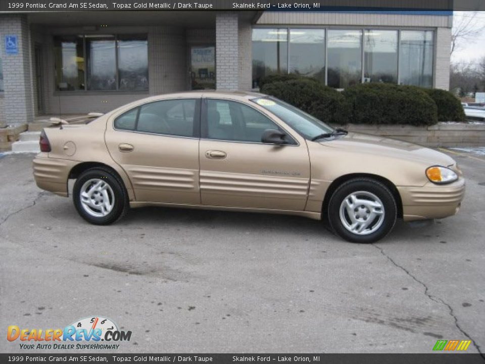 1999 Pontiac Grand Am SE Sedan Topaz Gold Metallic / Dark Taupe Photo #5