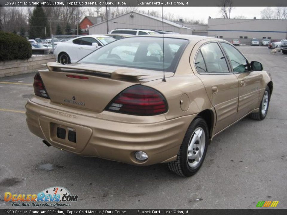 1999 Pontiac Grand Am SE Sedan Topaz Gold Metallic / Dark Taupe Photo #7