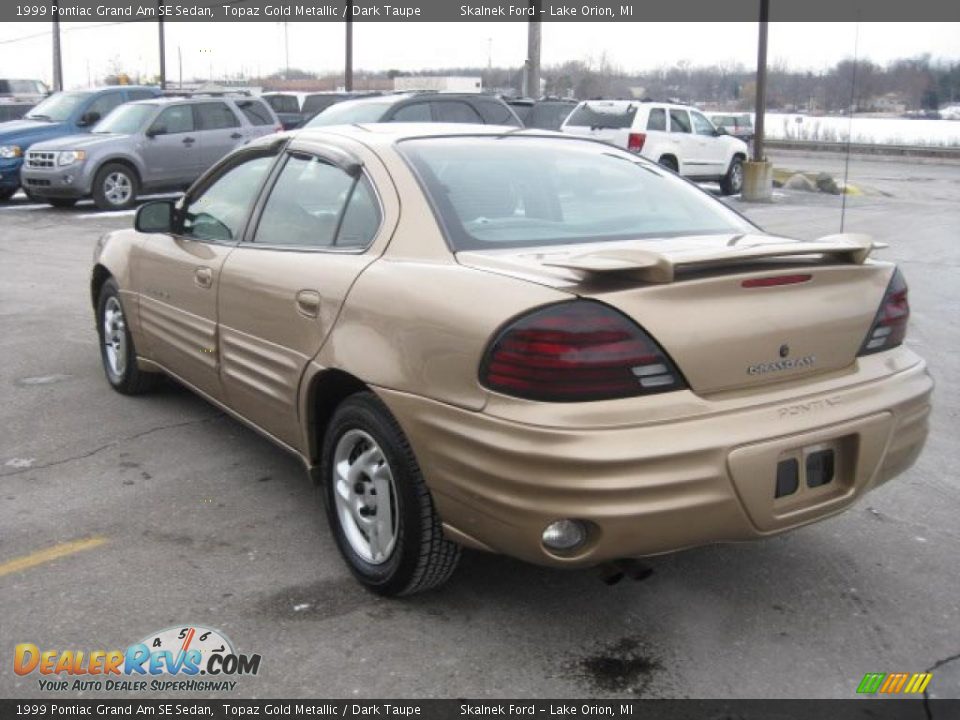 1999 Pontiac Grand Am SE Sedan Topaz Gold Metallic / Dark Taupe Photo #9