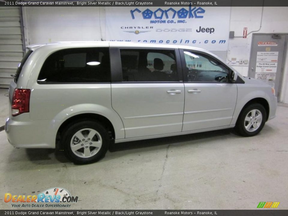 2011 Dodge Grand Caravan Mainstreet Bright Silver Metallic / Black/Light Graystone Photo #3