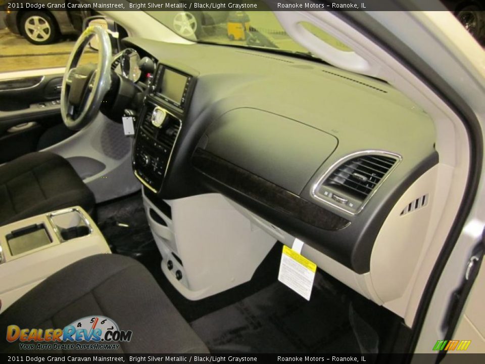 2011 Dodge Grand Caravan Mainstreet Bright Silver Metallic / Black/Light Graystone Photo #10