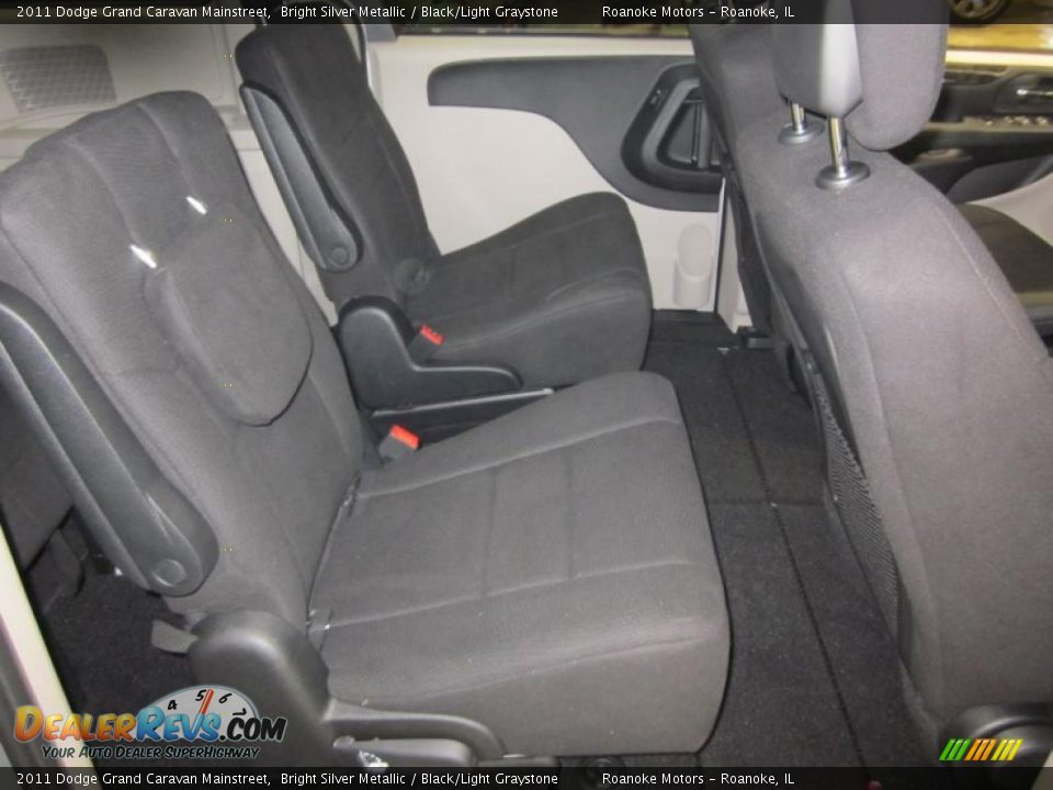 2011 Dodge Grand Caravan Mainstreet Bright Silver Metallic / Black/Light Graystone Photo #25