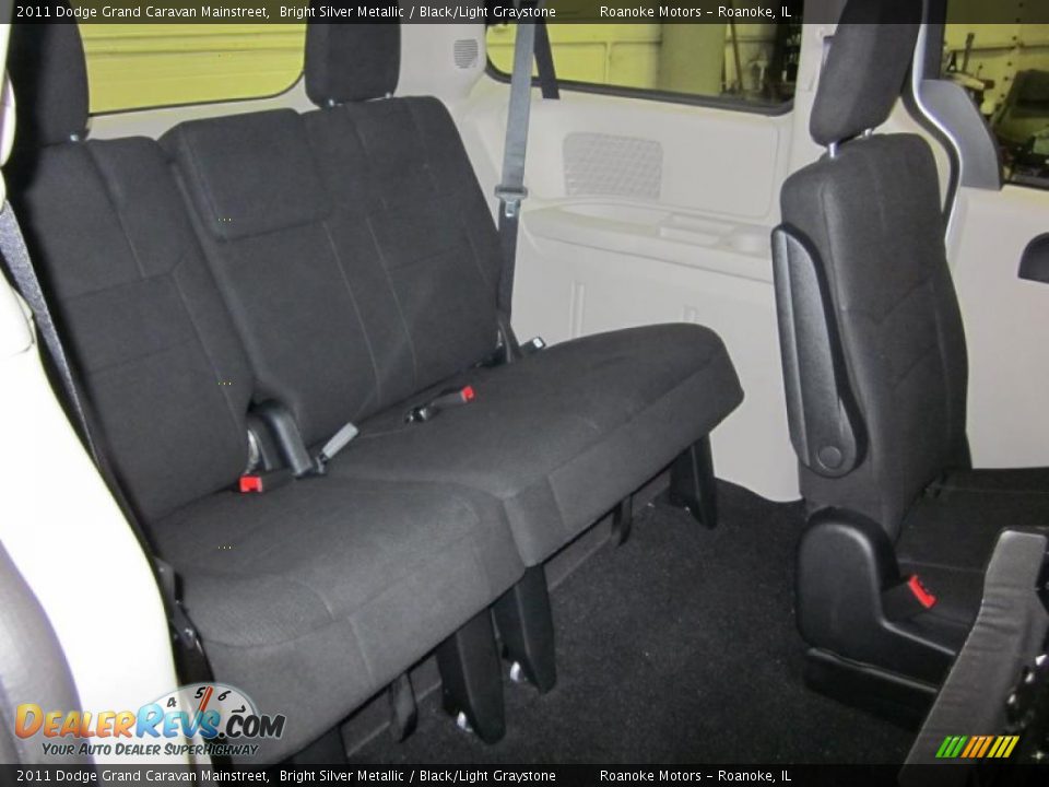 2011 Dodge Grand Caravan Mainstreet Bright Silver Metallic / Black/Light Graystone Photo #26