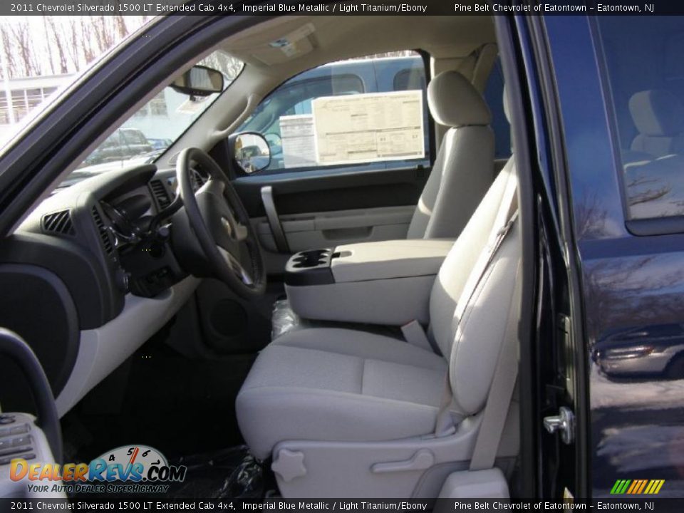 Light Titanium/Ebony Interior - 2011 Chevrolet Silverado 1500 LT Extended Cab 4x4 Photo #4