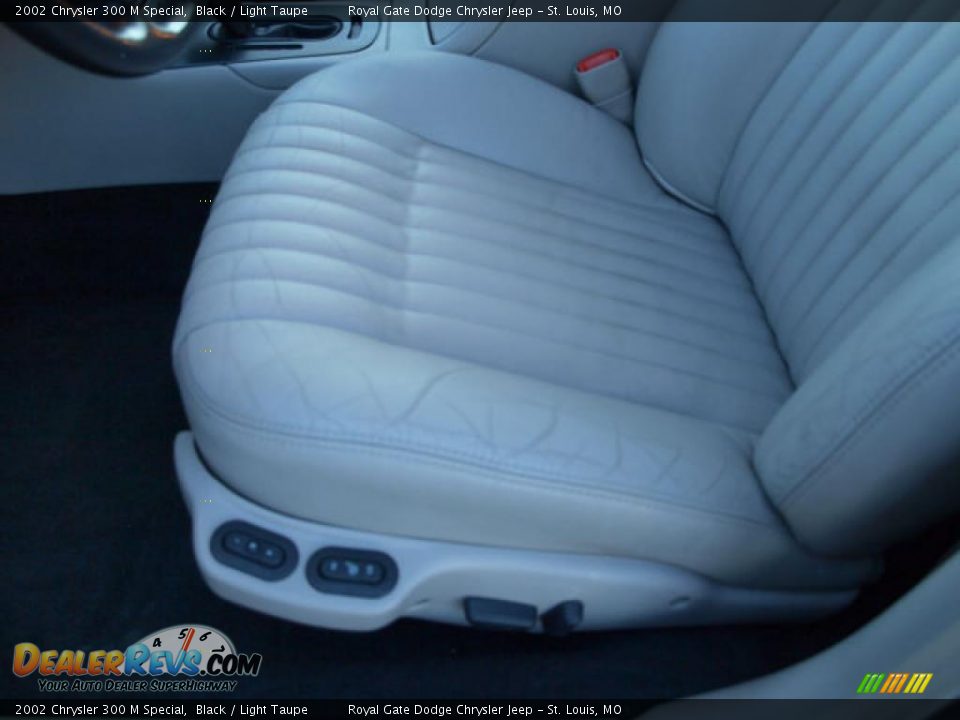 Light Taupe Interior - 2002 Chrysler 300 M Special Photo #16