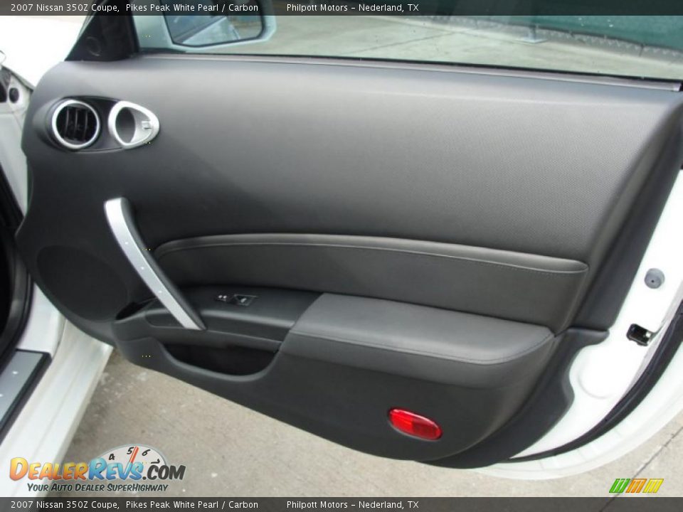 Door Panel of 2007 Nissan 350Z Coupe Photo #23