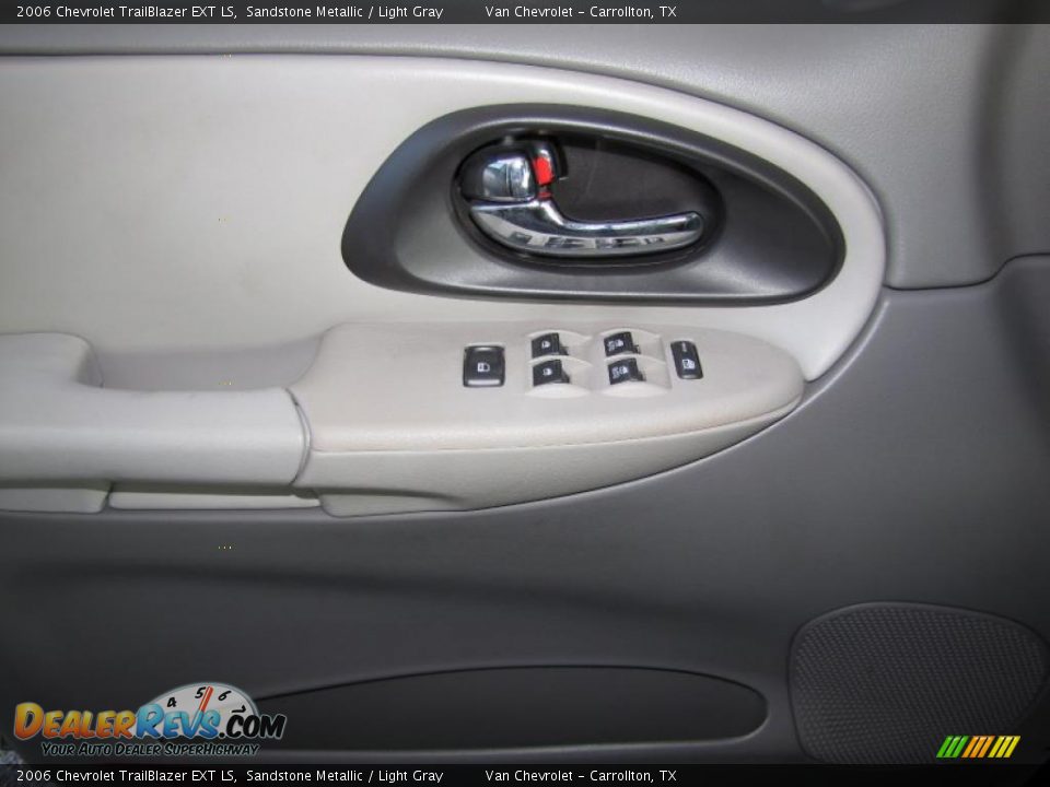 2006 Chevrolet TrailBlazer EXT LS Sandstone Metallic / Light Gray Photo #12